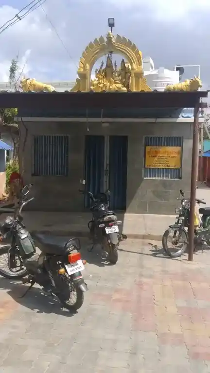 Arulmigu Pasuveswarar Temple, Pudhupettai, Tirupattur - 635602 அருள்மிகு பசுவேஸ்வரர் திருக்கோயில், புதுப்பேட்டை, திருப்பத்தூர் - 635602, Thirupathur - Ancient Temple Architecture and History Image 4