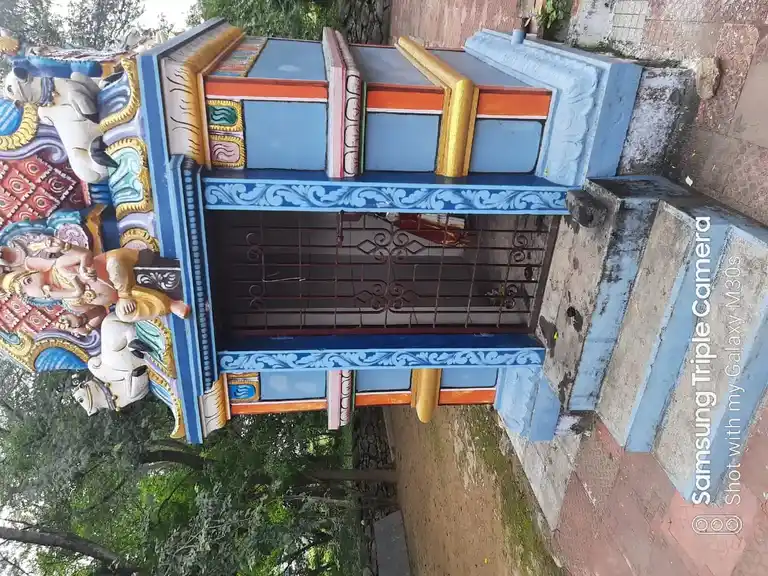 Arulmigu Pasuveswarar Temple, Sanamaavu, Uppanadhiamman Halli - 635119 Arulmigu Pasuveswarar Temple, Sanamaavu, Uppanadhiamman Halli - 635119, Krishnagiri - Ancient Temple Architecture and History Image 4