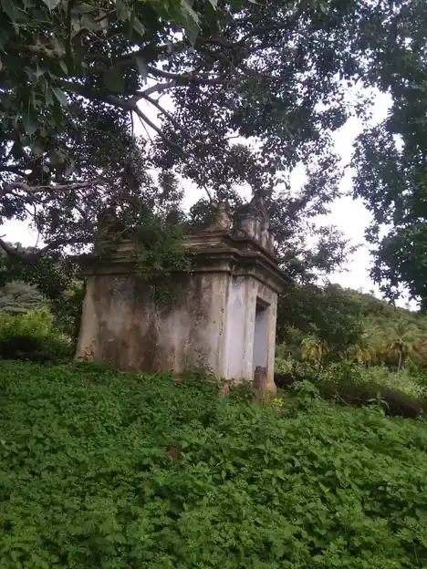 Arulmigu Pasuveswarer Temple, Chudanur - 636805 அருள்மிகு பசுவேஸ்வரசாமி திருக்கோயில், Chudanur - 636805, Dharmapuri - Ancient Temple Architecture and History Image 3