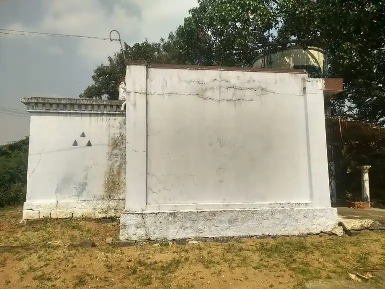 Arulmigu Pasuveswarer Temple, Goravandahalli - 636808 அருள்மிகு பசுவேஸ்வரர் திருக்கோயில், Goravandahalli - 636808, Dharmapuri - Ancient Temple Architecture and History Image 3