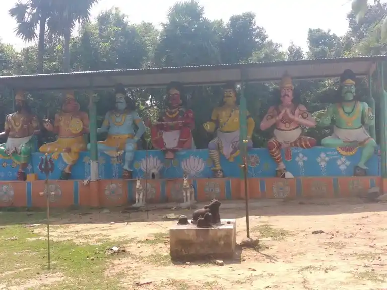 Arulmigu Patchaiamman Sematha Mannar Swamy Temple, Munnur Mangalam - 606701 அருள்மிகு பச்சையம்மன் சமேத மன்னார்சாமி திருக்கோயில், Munnur Mangalam - 606701, Tiruvannamalai - Ancient Temple Architecture and History Image 3