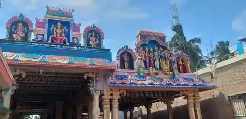 Arulmigu Pathirakali (A) Santhana Mariamman Temple, Tiruchendur - 628214 அருள்மிகு பத்ரகாளி என்ற சந்தன மாரியம்மன் திருக்கோயில், Tiruchendur - 628214, Thoothukudi - Ancient Temple Architecture and History Image 4