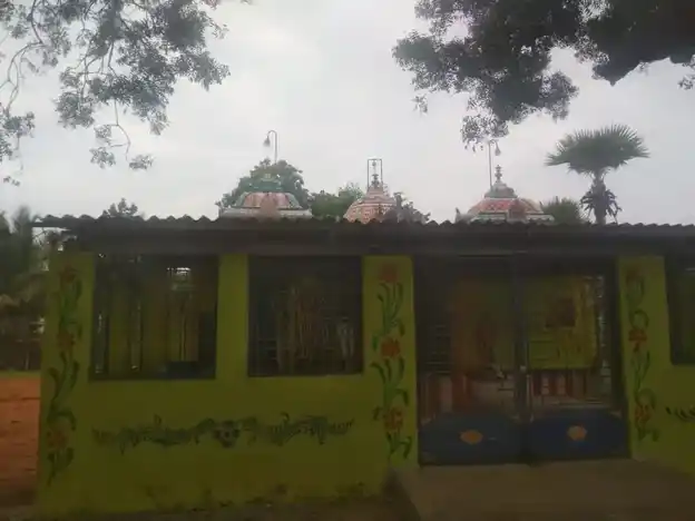 Arulmigu Pathirakaliamman Temple, Mulluvaadi - 623515 அருள்மிகு பத்திரகாளியமமன் திருக்கோயில், Mulluvaadi - 623515, Ramanathapuram - Ancient Temple Architecture and History Image 4