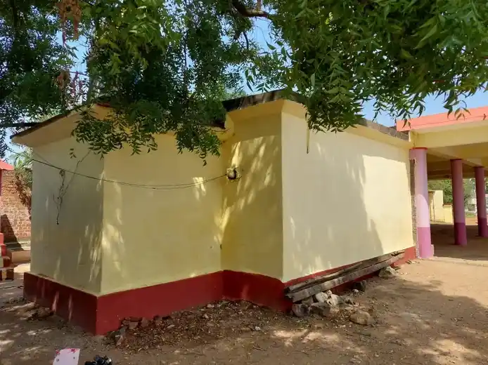 Arulmigu Pathirakalliamman Temple, Near Nagalkulam, Pattamudaiyarpuram - 627861 அருள்மிகு பத்ரகாளியம்மன் திருக்கோயில், -, Pattamudaiyarpuram - 627861, Tenkasi - Ancient Temple Architecture and History Image 4