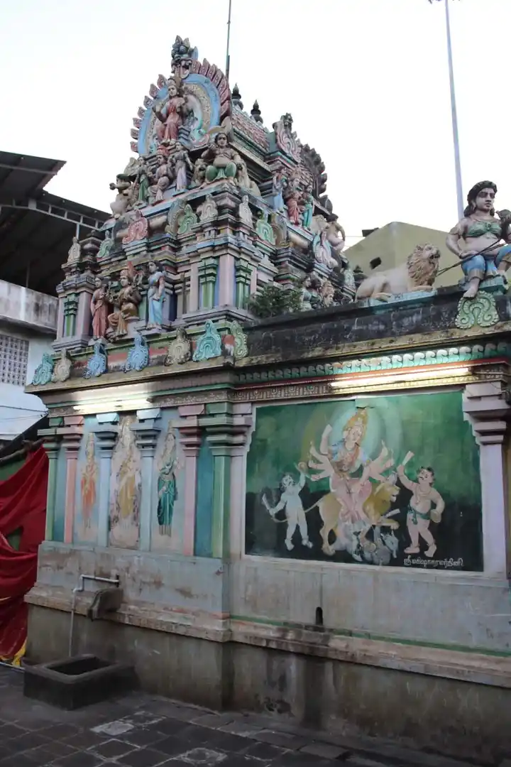Arulmigu Pathrakaliamman Parvathiamman Temple, Aaduthurai - 612101 அருள்மிகு பத்ரகாளியம்மன், பார்வதியம்மன் திருக்கோயில், Aaduthurai - 612101, Thanjavur - Ancient Temple Architecture and History Image 3