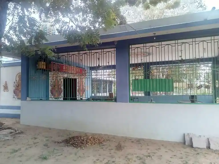 Arulmigu Pathrakaliyamman And Muthukkaruppar Temple, Vichoor - 614620 Arulmigu Pathrakaliyamman and Muthukkaruppar Temple, Vichoor - 614620, Pudukkottai - Ancient Temple Architecture and History Image 3