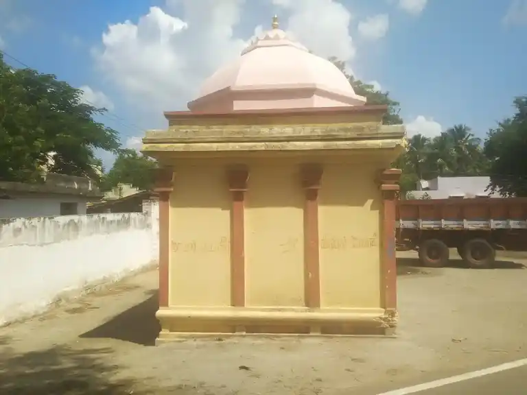 Arulmigu Pattabirama Perumal Temple, Renganathapuram - 639202 அருள்மிகு  பட்டாபிராம பெருமாள் திருக்கோயில்,  - 639202, Karur - Ancient Temple Architecture and History Image 2