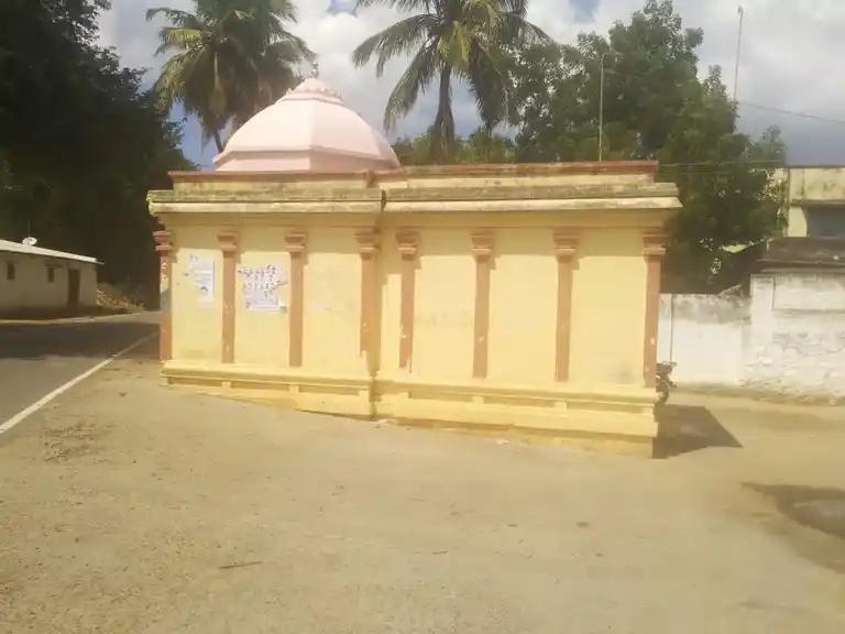Arulmigu Pattabirama Perumal Temple, Renganathapuram - 639202 அருள்மிகு  பட்டாபிராம பெருமாள் திருக்கோயில்,  - 639202, Karur - Ancient Temple Architecture and History Image 3