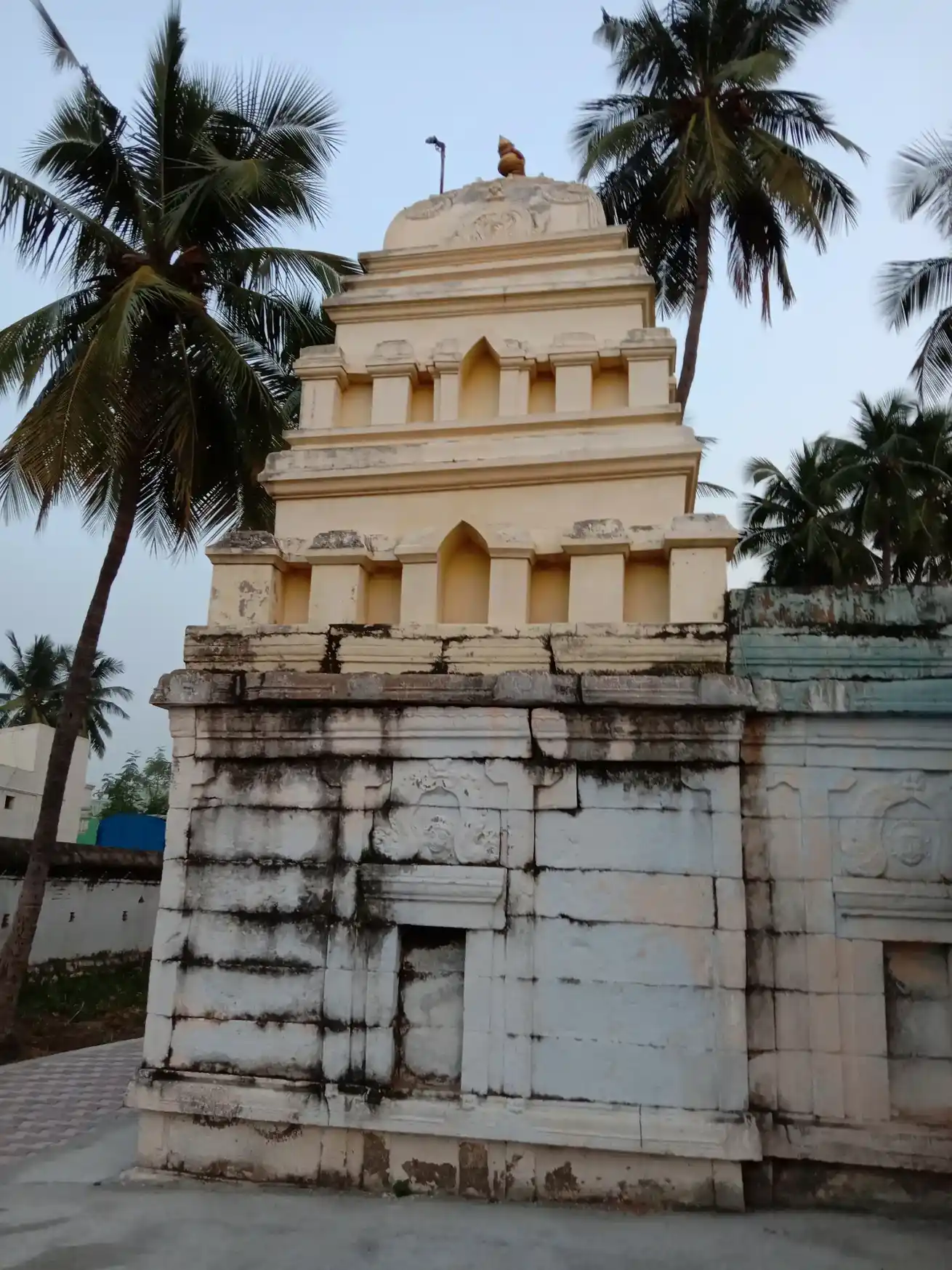 Arulmigu Pattabirama Swamy Temple, Nelvai - 632101 அருள்மிகு பட்டாபிராமசுவாமி திருக்கோயில், நெல்வாய் - 632101, Vellore - Ancient Temple Architecture and History Image 2