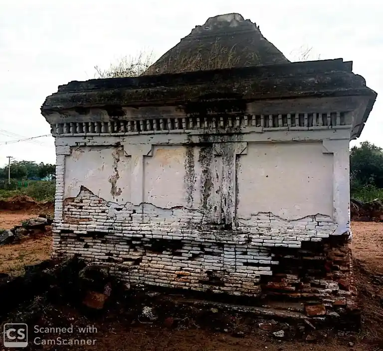 Arulmigu Pattabiramar Temple, Mettupatty - 637020 அருள்மிகு பட்டாபிராமர்சாமி திருக்கோயில், மேட்டுப்பட்டி, Mettupatty - 637020, Namakkal - Ancient Temple Architecture and History Image 4