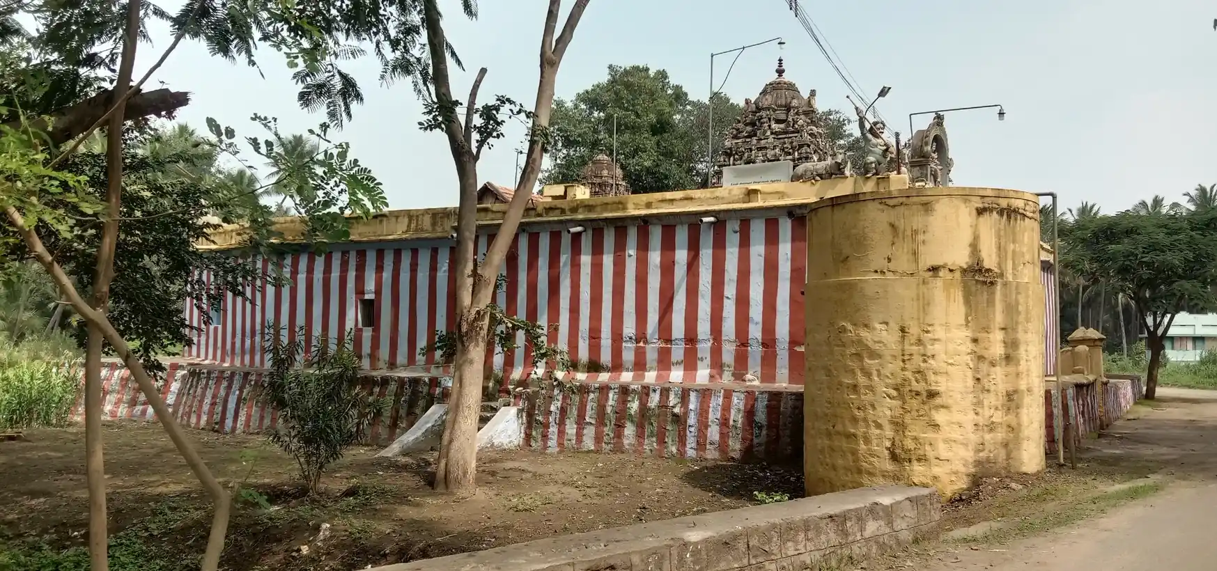 Arulmigu Pattalamman Muthaiya Temple, Melmangalam - 625603 அருள்மிகு பட்டாளம்மன் முத்தையா திருக்கோயில், மேல்மங்கலம் - 625603, Theni - Ancient Temple Architecture and History Image 2