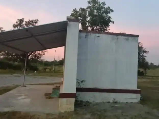 Arulmigu Pattalamman Temple, Jinjupalli - 635115 அருள்மிகு பட்டாளம்மன் திருக்கோயில், ஜிஞ்சுப்பள்ளி - 635115, Krishnagiri - Ancient Temple Architecture and History Image 3