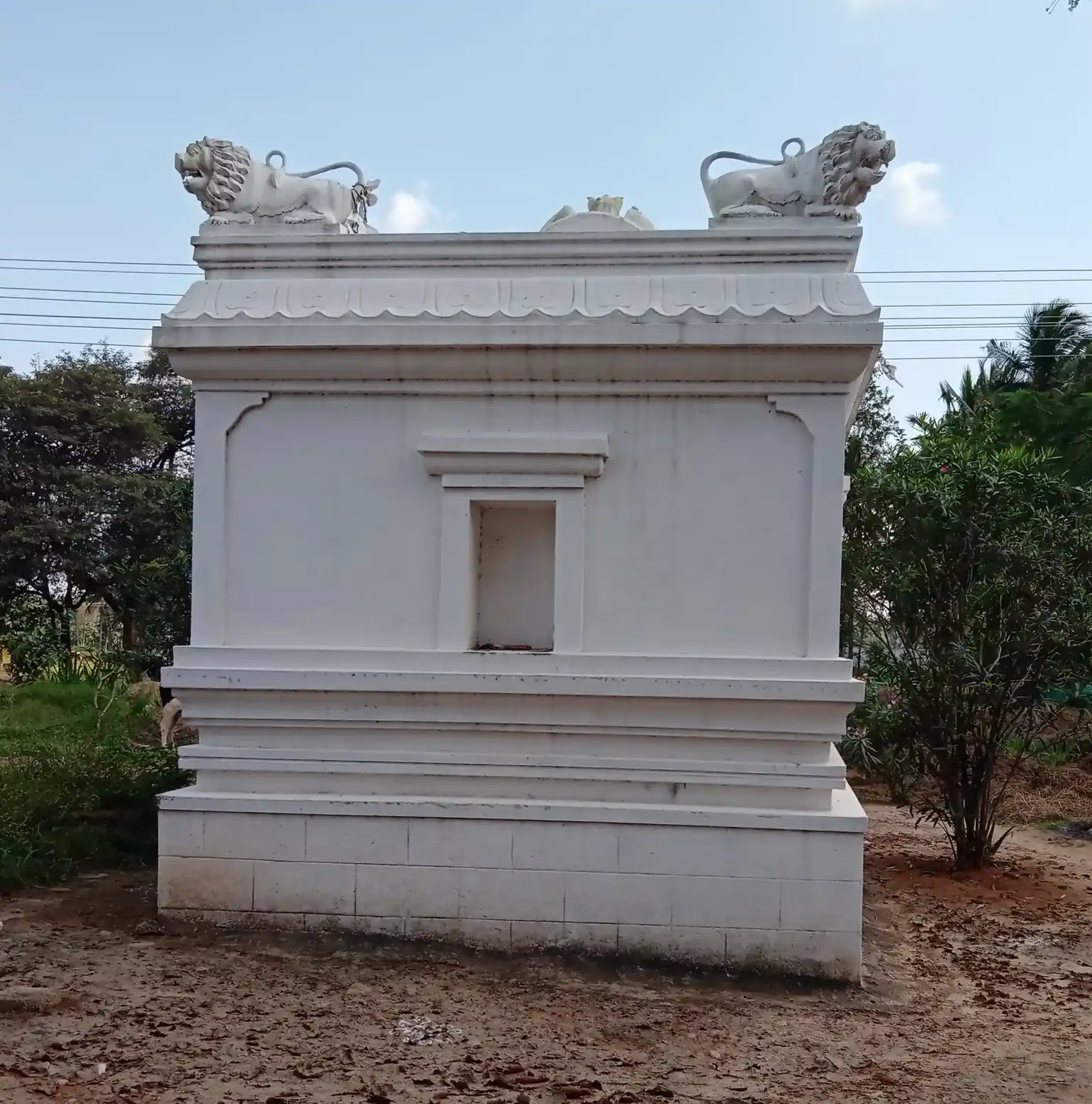 Arulmigu Pattalamman Temple, Melkottai - 635108 அருள்மிகு பட்டாலம்மன் திருக்கோயில், மேல்கொடடாய் - 635108, Krishnagiri - Ancient Temple Architecture and History Image 3