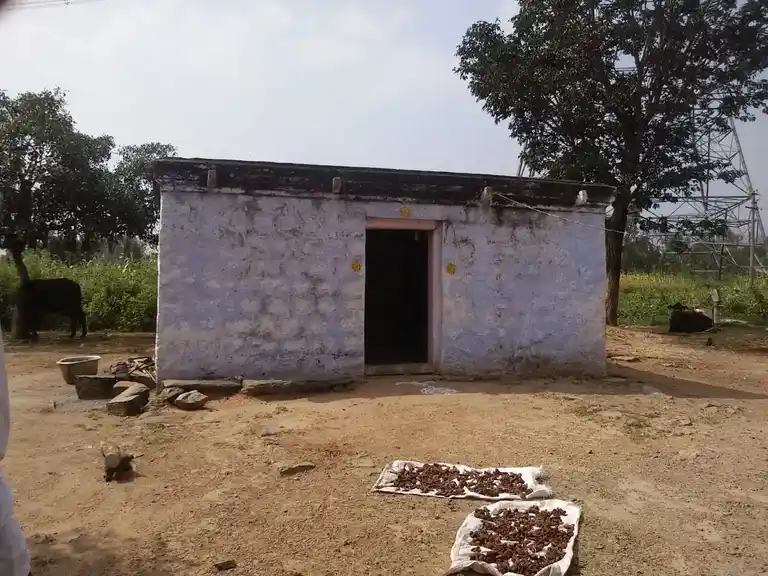 Arulmigu Pattalamman Temple, Mudukkampatti - 635202 அருள்மிகு பட்டாளம்மன் திருக்கோயில், Mudukkampatti - 635202, Dharmapuri - Ancient Temple Architecture and History Image 4