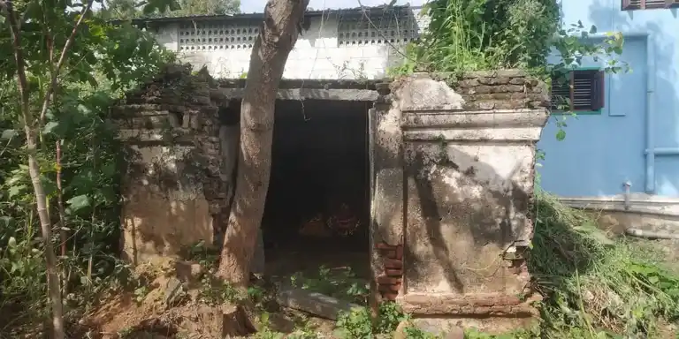 Arulmigu Pattalamman Temple, Near Adiyamankottam, Konangihalli - 636813 அருள்மிகு பட்டாளம்மன் திருக்கோயில், Near Adiyamankottam, Konangihalli - 636813, Dharmapuri - Ancient Temple Architecture and History Image 4