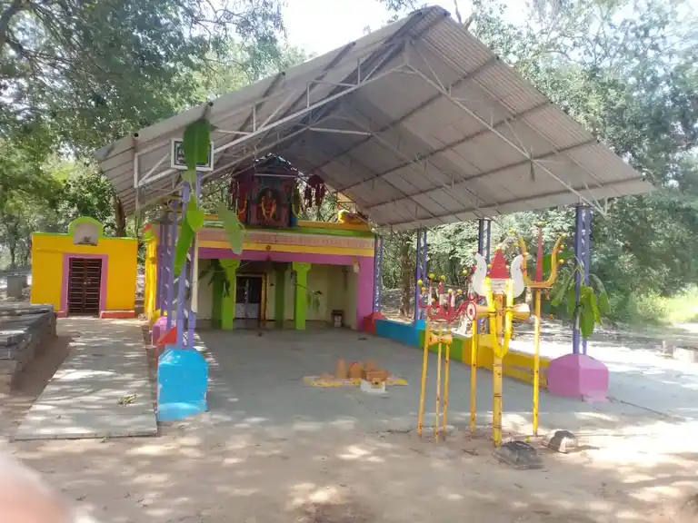 Arulmigu Pattalamman Temple, Near Govt College, Mathanakuppam - 635120 அருள்மிகு பட்டாளம்மன் திருக்கோயில், மாதனகு்ப்பம் - 635120, Krishnagiri - Ancient Temple Architecture and History Image 2