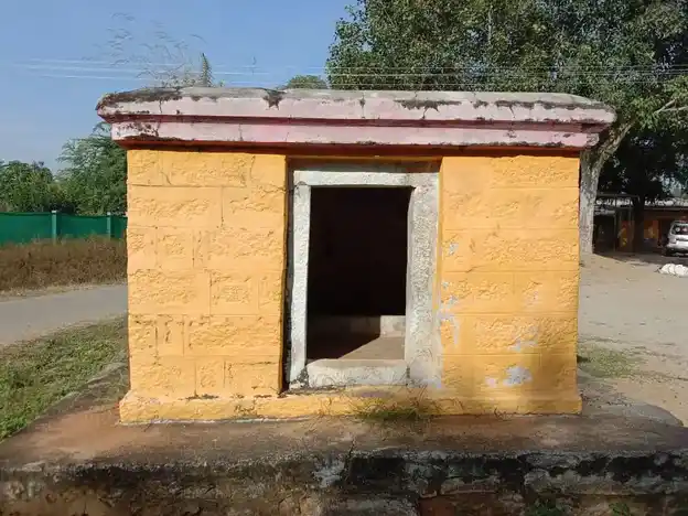 Arulmigu Pattalamman Temple, Near Thalavaipalli Pond, Billanakuppam - 635115 Temple