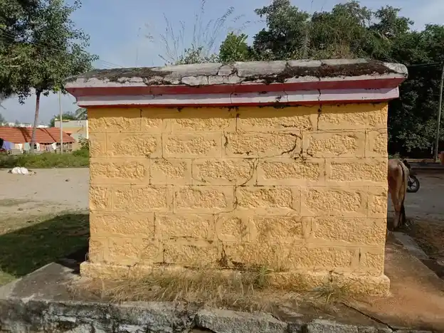 Arulmigu Pattalamman Temple, Near Thalavaipalli Pond, Billanakuppam - 635115 அருள்மிகு பட்டாளம்மன் திருக்கோயில், Near Thalavaipalli Pond, Billanakuppam - 635115, Krishnagiri - Ancient Temple Architecture and History Image 3