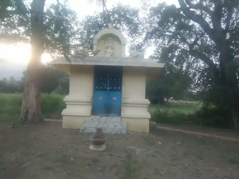 Arulmigu Pattalammn Temple, Periyapanamutlu - 635108 அருள்மிகு பட்டாளம்மன் திருக்கோயில், பெரியபனமுட்டுலு - 635108, Krishnagiri - Ancient Temple Architecture and History Image 2