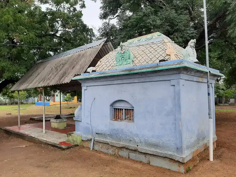 Arulmigu Pattalathu Amman Temple, Mela Ayyam Pettai - 620005 Arulmigu Pattalathu Amman Temple, Mela Ayyam Pettai, Mela Ayyam Pettai - 620005, Thiruchirappalli - Ancient Temple Architecture and History Image 3