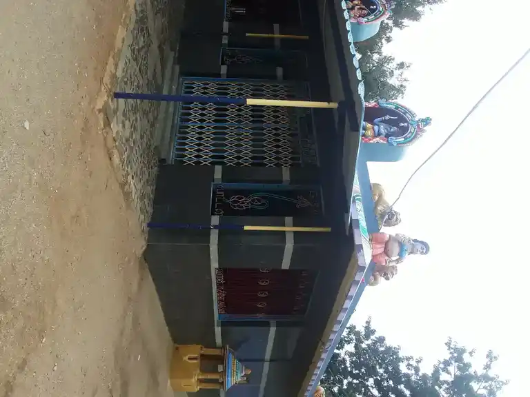 Arulmigu Pattatharachiyamman Maduraiveeran Temple, Sathyamangalam - 638401 அருள்மிகு மதுரைவீரன்சாமி திருக்கோயில், Sathyamangalam - 638401, Erode - Ancient Temple Architecture and History Image 3