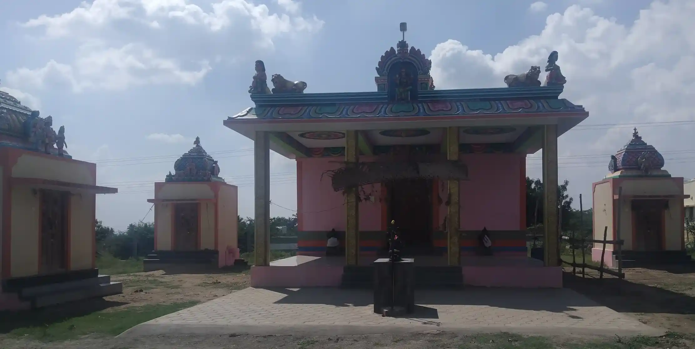 Arulmigu Pattatharasiamman Temple, Chettipalayam, Poothanur - 641201 அருள்மிகு பட்டத்தரசியம்மன் திருக்கோயில், Chettipalayam, Poothanur - 641201, Coimbatore - Ancient Temple Architecture and History Image 2