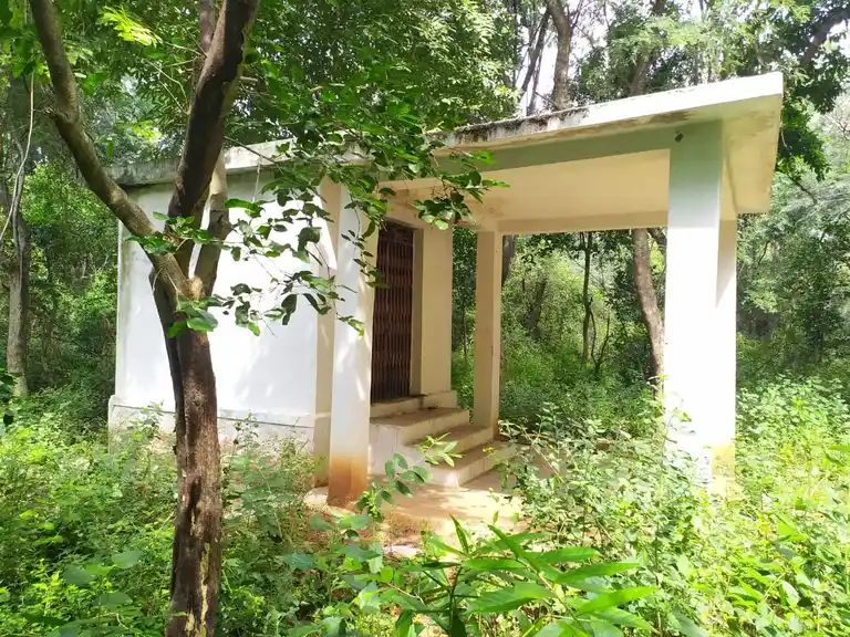 Arulmigu Pattatharasiamman Temple, Pattanampatti - 624401 அருள்மிகு பட்டத்தரசியம்மன் திருக்கோவில், Pattanampatti - 624401, Dindigul - Ancient Temple Architecture and History Image 4