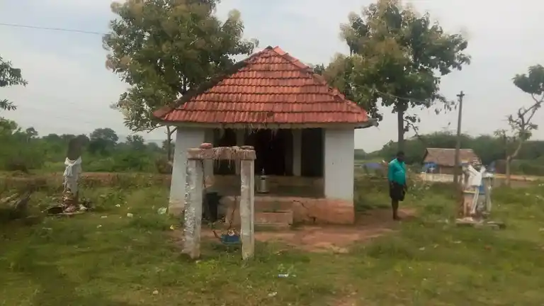 Arulmigu Pattatharasiyamman Temple, Kannivadigapatti - 621305 Arulmigu Pattatharasiyamman Temple, Kannivadigapatti - 621305, Thiruchirappalli - Ancient Temple Architecture and History Image 3
