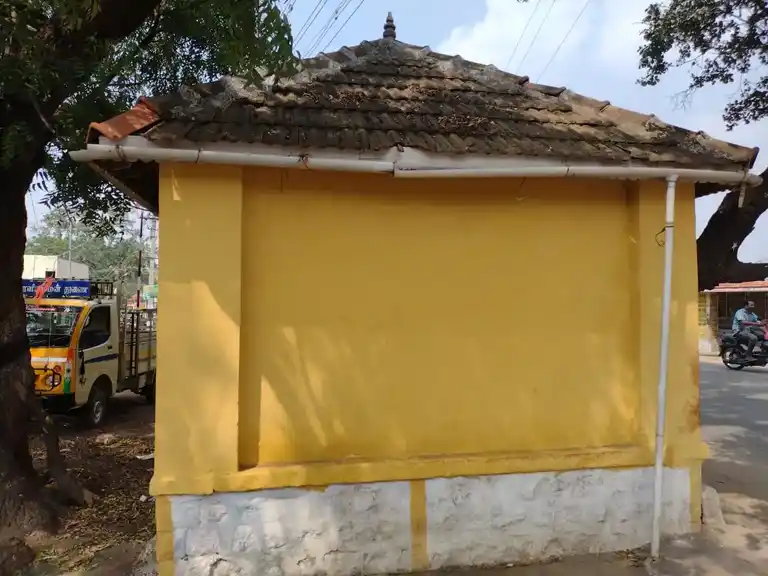 Arulmigu Pattathuarasiamman Temple, Rangasamuthuram - 642005 அருள்மிகு பட்டத்தரசியம்மன் திருக்கோயில், ரெங்கசமுத்துரம் - 642005, Coimbatore - Ancient Temple Architecture and History Image 2