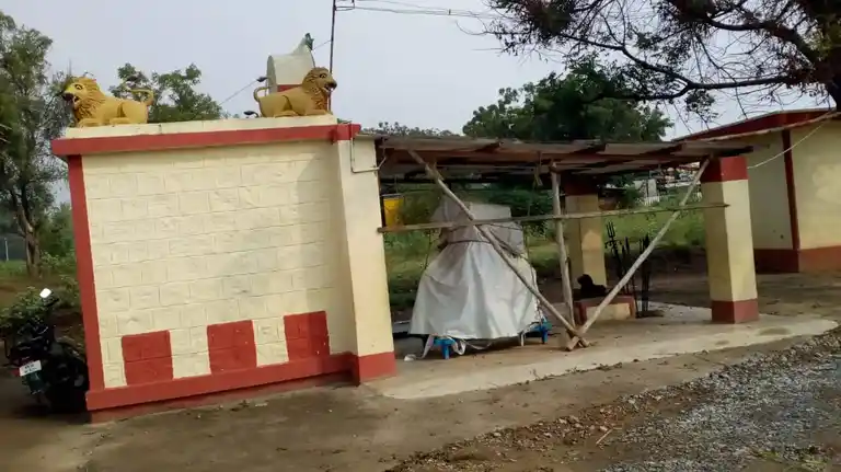 Arulmigu Pattathuarasiamman Temple, Therukupalayam, Chinnathadagam - 641018 அருள்மிகு பட்டத்தரசியம்மன் திருக்கோயில், Therukupalayam, Chinnathadagam - 641018, Coimbatore - Ancient Temple Architecture and History Image 2