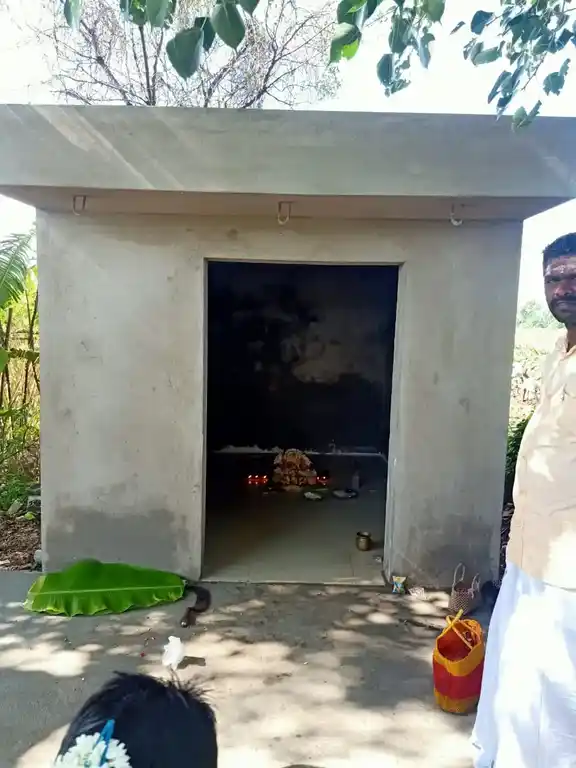 Arulmigu Pattavarthi Sellandiamman Temple, Pothanaur - 638181 அருள்மிகு பட்டவர்த்தி செல்லாண்டியம்மன் திருக்கோயில், Pothanaur - 638181, Namakkal - Ancient Temple Architecture and History Image 4