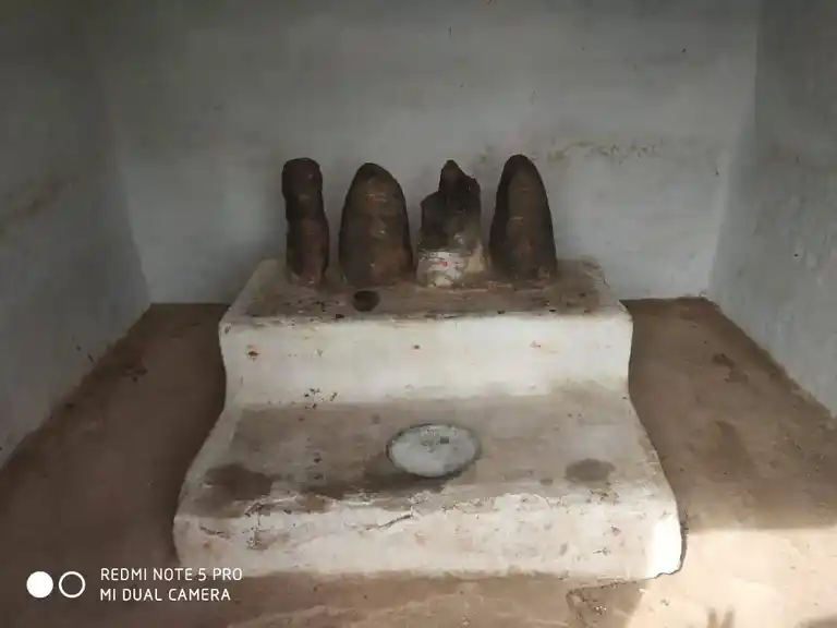 Arulmigu Pattimarsamy Temple, Vandikaranur - 642123 அருள்மிகு பட்டிமார்சாமி திருக்கோயில், வண்டிக்காரனுர் - 642123, Coimbatore - Ancient Temple Architecture and History Image 3