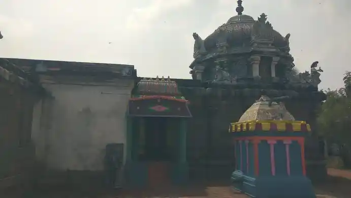 Arulmigu Paulvanna Nadhasamy Temple, Thirukazhipalai - 608002 அருள்மிகு பால்வண்ணநாதசுவாமி திருக்கோயில், சிவபுரி, திருக்கழிப்பாலை - 608002, Cuddalore - Ancient Temple Architecture and History Image 3