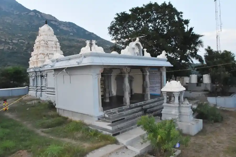 Arulmigu Pavazhagreeswarar Temple, Tiruvannamalai - 606601 Temple