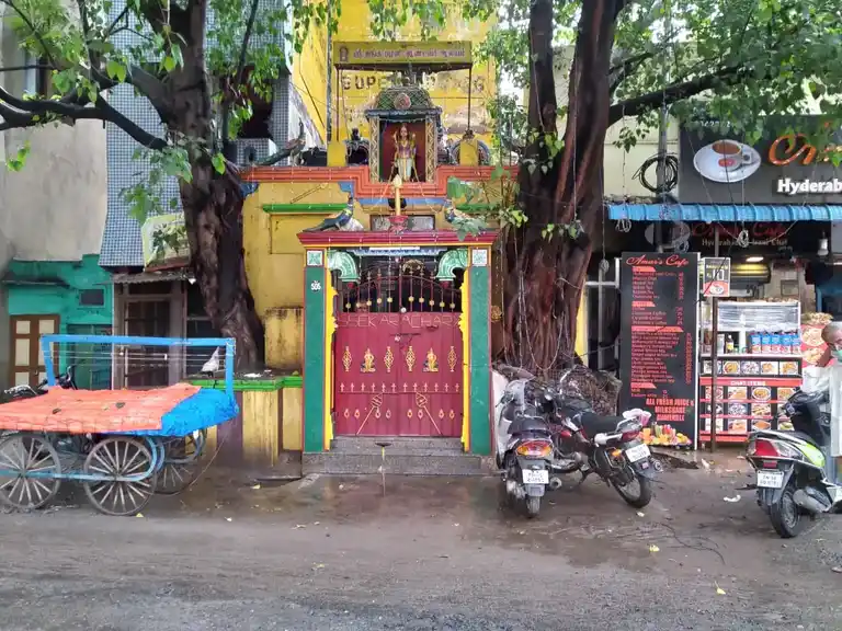 Arulmigu Pazhani Andavar Temple, Mintstreet, Chennai - 600079 அருள்மிகு ஸ்ரீ பழனி ஆண்டவர் திருக்கோயில், மின்ட் தெரு, சென்னை - 600079, Chennai - Ancient Temple Architecture and History Image 4