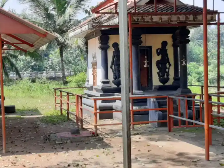 Arulmigu Pechiammantemple, Dam, Pechiparai - 629161 அருள்மிகு பேச்சியம்மன் திருக்கோயில், Dam, Pechiparai - 629161, Kanyakumari - Ancient Temple Architecture and History Image 2