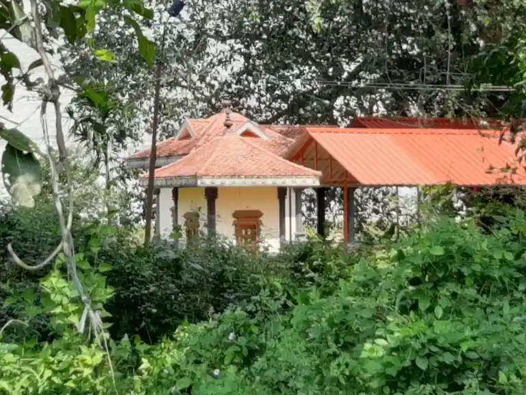 Arulmigu Pechiammantemple, Dam, Pechiparai - 629161 அருள்மிகு பேச்சியம்மன் திருக்கோயில், Dam, Pechiparai - 629161, Kanyakumari - Ancient Temple Architecture and History Image 4