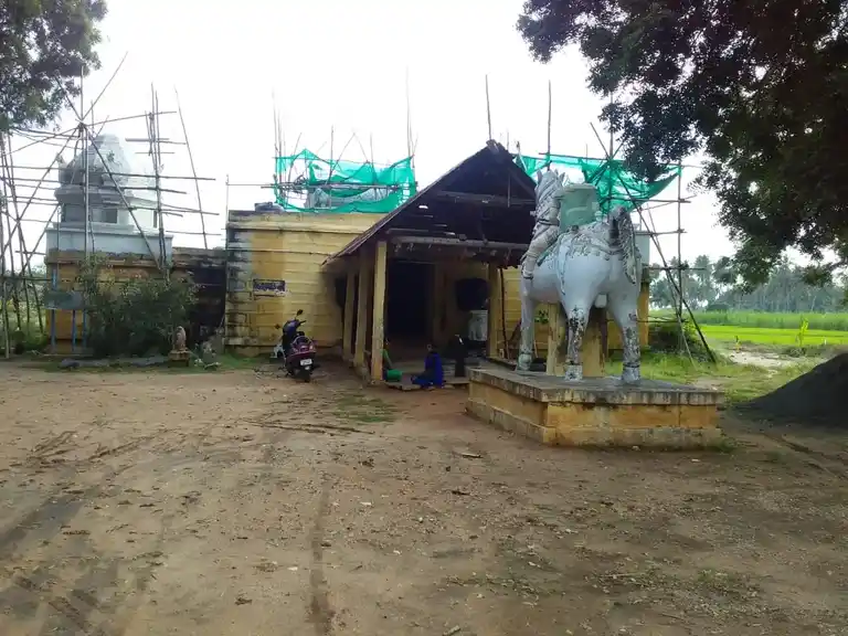 Arulmigu Pedari Azhgunachiyamman Temple, Thirukampuliur, Krishnarayapuram - 639102 அருள்மிகு பிடாரிஅழகு நாச்சியம்மன் திருக்கோயில், Thirukampuliur, Krishnarayapuram - 639102, Karur - Ancient Temple Architecture and History Image 5