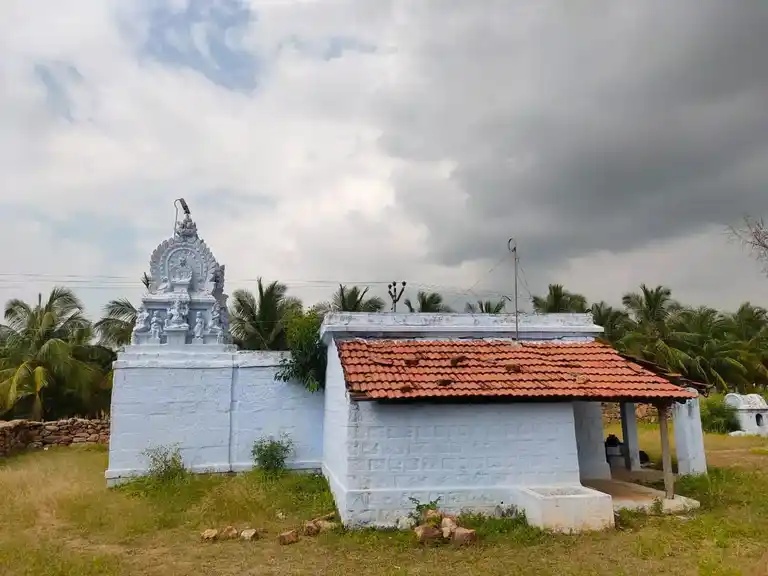 Arulmigu Pedari Pongaliamman Temple, Kunnamalai - 637203 அருள்மிகு பிடாரி பொங்காளியம்மன் திருக்கோயில், Kunnamalai - 637203, Namakkal - Ancient Temple Architecture and History Image 3