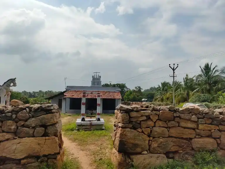 Arulmigu Pedari Pongaliamman Temple, Kunnamalai - 637203 அருள்மிகு பிடாரி பொங்காளியம்மன் திருக்கோயில், Kunnamalai - 637203, Namakkal - Ancient Temple Architecture and History Image 4