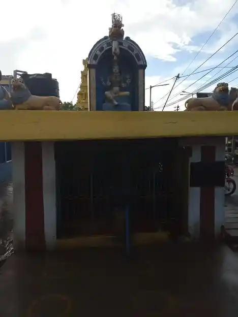 Arulmigu Pedari Seliamman Mahalakshmi Mariamman Temple, Madhavaram, Chennai - 600060 அருள்மிகு பிடாரி செல்லியம்மன், மகாலட்சுமி அம்மன், மாரியம்மன் திருக்கோயில், மாதவரம், சென்னை - 600060, Chennai - Ancient Temple Architecture and History Image 2