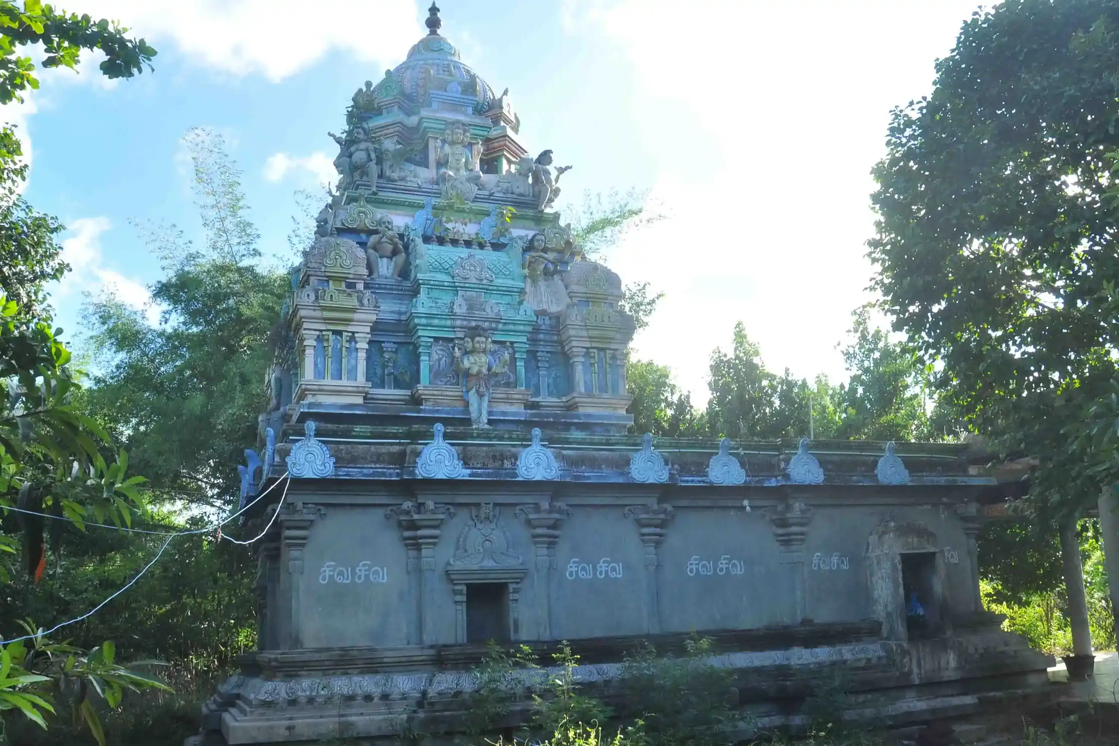 Arulmigu Pemeswarar Temple, Illupur, Illupur - 609308 அருள்மிகு பீமேஸ்வர சுவாமி திருக்கோயில், ஹரிஹரன் கூடல், ஹரிஹரன் கூடல் - 609308, Mayiladuthurai - Ancient Temple Architecture and History Image 2