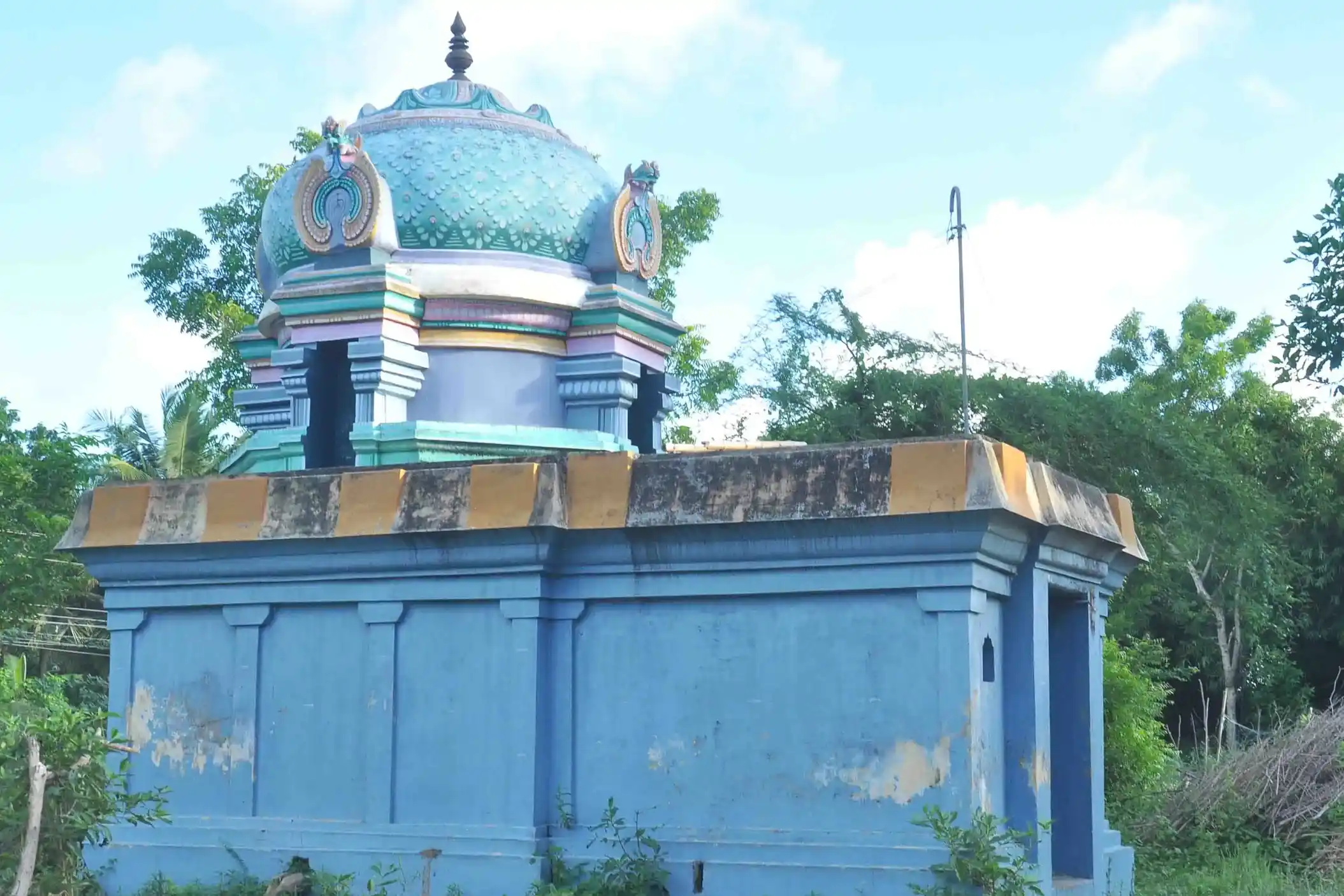 Arulmigu Pemeswarar Temple, Illupur, Illupur - 609308 அருள்மிகு பீமேஸ்வர சுவாமி திருக்கோயில், ஹரிஹரன் கூடல், ஹரிஹரன் கூடல் - 609308, Mayiladuthurai - Ancient Temple Architecture and History Image 6