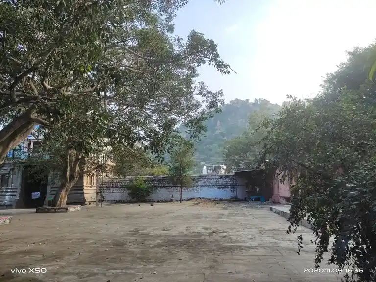 Arulmigu Penneswara Swamy Temple, Pennaswaramatam 2 - 635112 அருள்மிகு பெண்ணேஸ்வரசுவாமி திருக்கோயில், பெண்ணேஸ்வரமடம் - 635112, Krishnagiri - Ancient Temple Architecture and History Image 6