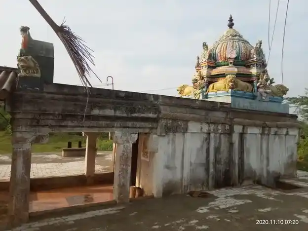 Arulmigu Peraalamman Temple, Killukulavaaypatti - 622201 அருள்மிகு பேராளம்மன் திருக்கோயில், கிள்ளுகுளவாய்பட்டி - 622201, Pudukkottai - Ancient Temple Architecture and History Image 3