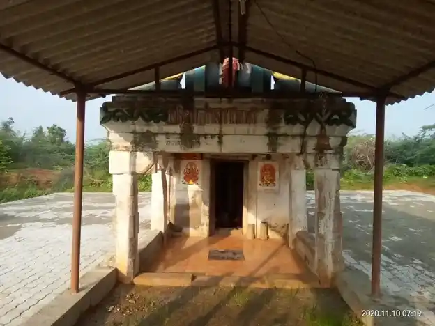 Arulmigu Peraalamman Temple, Killukulavaaypatti - 622201 அருள்மிகு பேராளம்மன் திருக்கோயில், கிள்ளுகுளவாய்பட்டி - 622201, Pudukkottai - Ancient Temple Architecture and History Image 4