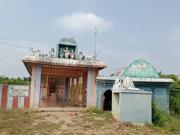Arulmigu Peramanar Ayyanar Temple, Nadukkaveri - 613101 அருள்மிகு பெரமஅய்யனார் திருக்கோயில், Nadukkaveri - 613101, Thanjavur - Ancient Temple Architecture and History Image 7