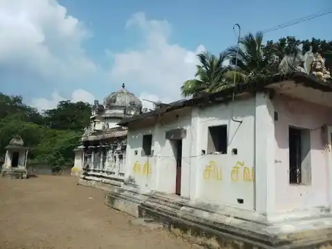 Arulmigu Peramapuriswarar Temple, Seniyaperamur, Seniyaperamur - 613204 அருள்மிகு பிரம்மபுரீஸ்வரர் திருக்கோயில், Seniyaperamur, Seniyaperamur - 613204, Thanjavur - Ancient Temple Architecture and History Image 2