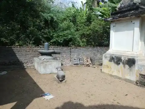 Arulmigu Peramapuriswarar Temple, Seniyaperamur, Seniyaperamur - 613204 அருள்மிகு பிரம்மபுரீஸ்வரர் திருக்கோயில், Seniyaperamur, Seniyaperamur - 613204, Thanjavur - Ancient Temple Architecture and History Image 7