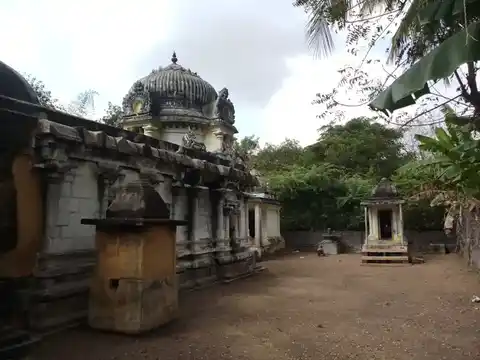 Arulmigu Peramapuriswarar Temple, Seniyaperamur, Seniyaperamur - 613204 அருள்மிகு பிரம்மபுரீஸ்வரர் திருக்கோயில், Seniyaperamur, Seniyaperamur - 613204, Thanjavur - Ancient Temple Architecture and History Image 8